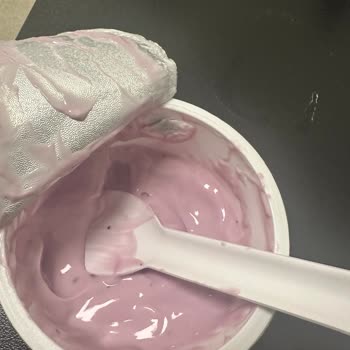 Aldığım Sek Yoğurt Küflü Çıktı, Güvenim Sarsıldı