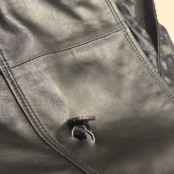 11 Günde Yırtılan Deri Paltoya Çözüm Yok, Mağdur Edildim