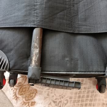 Uçuş Sonrası Kırık Valiz İçin Yetersiz Çözüm Sunuldu