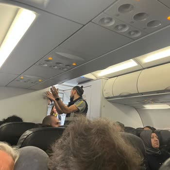 Uçakta 2,5 Saat Bekletildik, Mağduriyetimiz Giderilsin!