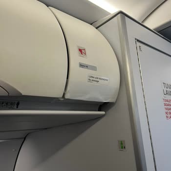 Uçakta 2,5 Saat Bekletildik, Mağduriyetimiz Giderilsin!