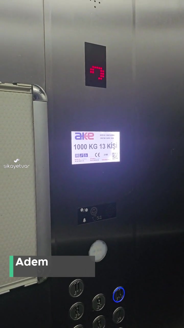 Ake Asansörden Gelen Ses! videonun kapak resmi