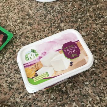 Migros Süzme Peynirde Böcek Çıkması Nedeniyle Hayal Kırıklığı