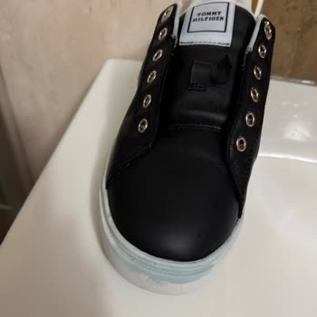 Ayakkabının Deri Boyası Sürekli Akıyor, Mağduriyetim Giderilmiyor