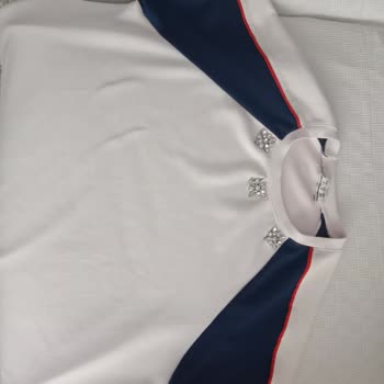 Collezione Ürünü İlk Yıkamada Renk Attı