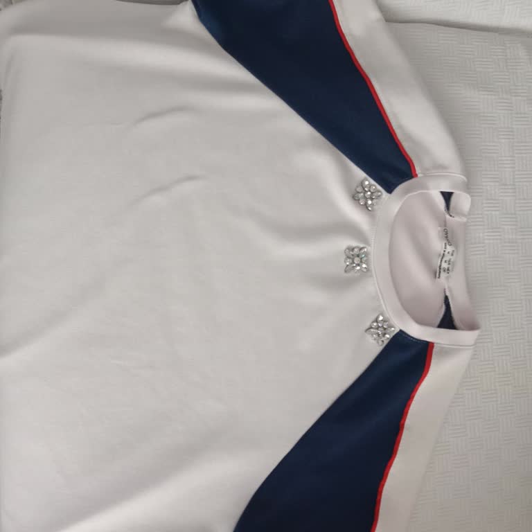 Collezione Ürünü İlk Yıkamada Renk Attı