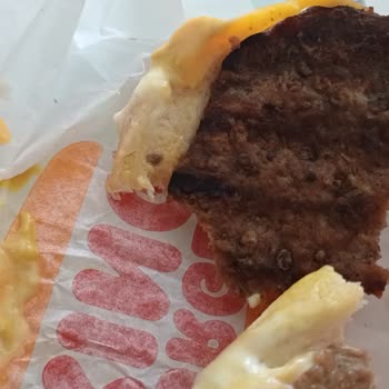 Burger King'den Bayat Ve Kötü Köfte Deneyimi