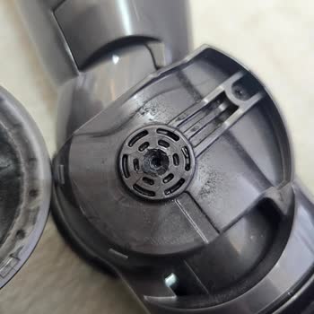 Dyson Süpürge Tekerleği Aniden Kırıldı, Hayal Kırıklığına Uğradım