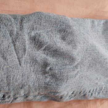 Kısa Sürede Deforme Olan Kot Pantolon İçin Hayal Kırıklığı