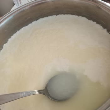 Karali Naturel Şarküteri Bozuk Süt Satışı Ve Mağduriyet Yaşadım