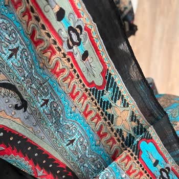 Yanlış Renk Şal Gönderimi Ve İletişim Eksikliği