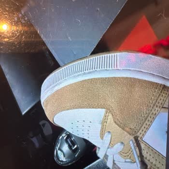 Yeni Alınan Ayakkabının Süet Kısmında Solma Ve Yara Problemi