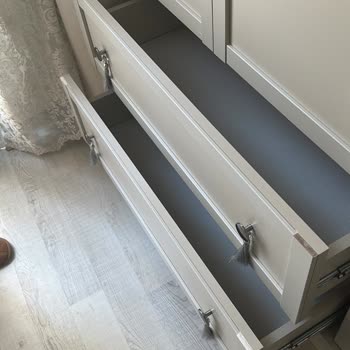 Gardırop Çekmecelerinde Renk Farkı Ve Yetersiz Müşteri Desteği