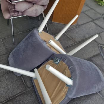 Vize Mobilya Sandalyeleri Sürekli Kırılıyor, Tamir De Çözüm Olmuyor!