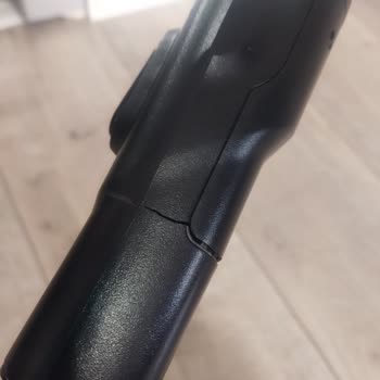 Philips Dik Süpürge Kendi Kendine Çatladı, Garanti Kapsamında Çözüm Bekliyorum