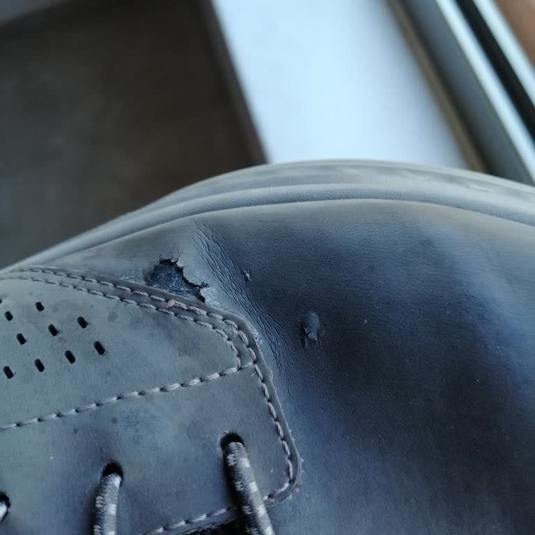 Skechers Ayakkabıda Deri Atması Ve Garanti Reddi Mağduriyeti