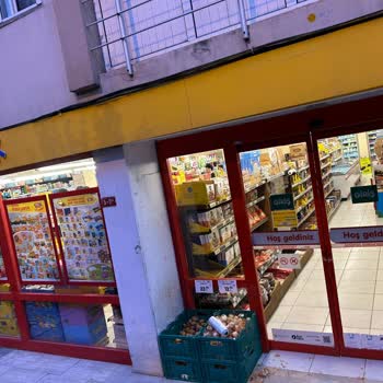 Şok Market'te Hijyen Sorunları Ve Yetersiz Temizlik