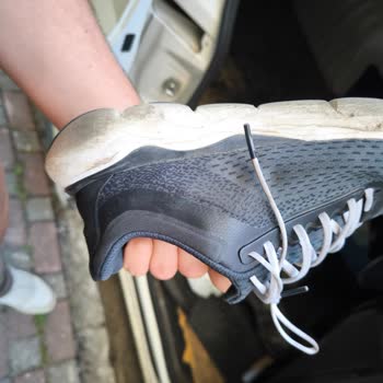 Ayakkabı Değişiminde Haksız Suçlama Ve Kötü Muamele