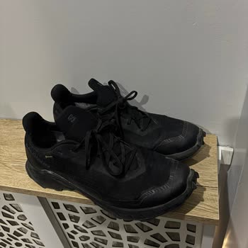 Salomon кроссовки быстро порвались – мой запрос на обмен отклонён