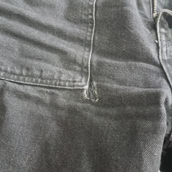 Aldığım Kot Pantolonlar Hemen Yırtıldı, İnceleme Yapılmıyor!