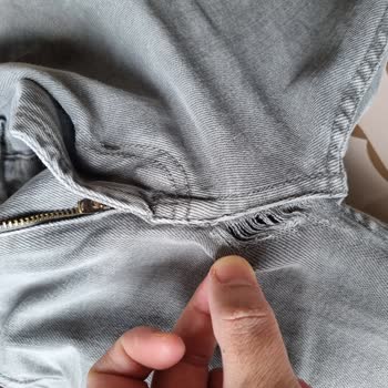 Zara Pantolonunda Dikiş Açılması Ve Mağazada Yardımcı Olunmaması