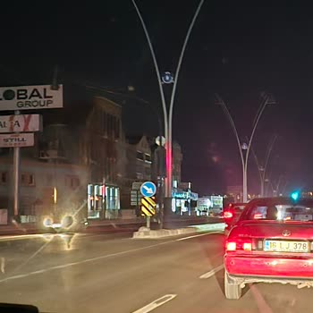 Çalı Yolunda Uzun Süredir Yanmayan Cadde Lambaları Tehlike Oluşturuyor