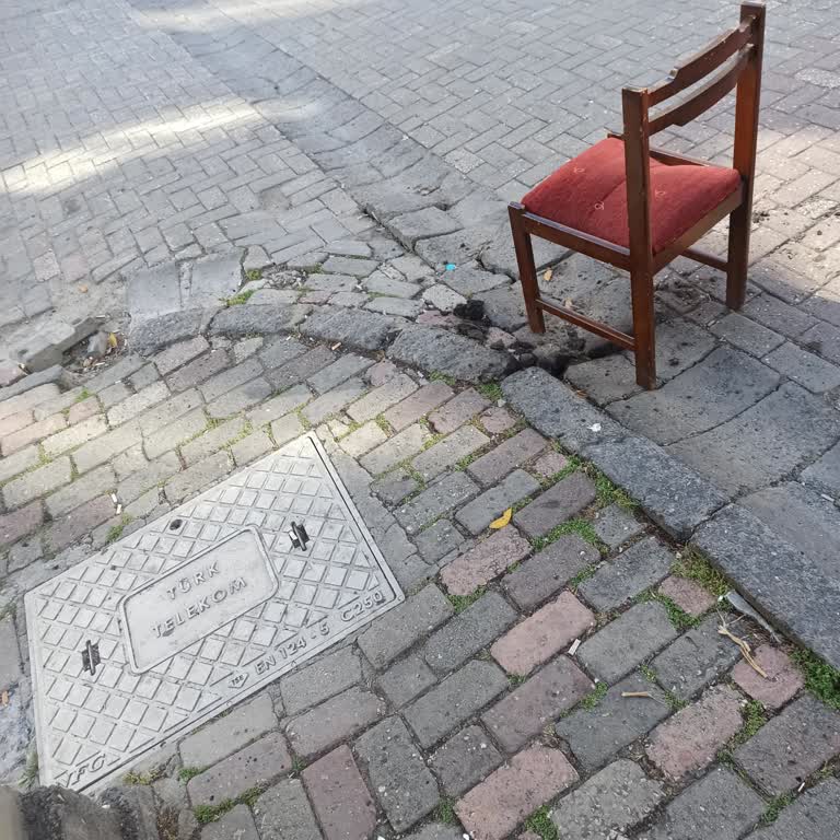 Yeraltı Kablosu Patlamasına Acil Müdahale Bekliyorum