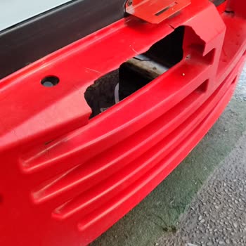 Coca-Cola Dolabının Eski Ve Kırık Olması Mağduriyet Yaratıyor