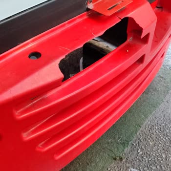 Coca-Cola Dolabının Eski Ve Kırık Olması Mağduriyet Yaratıyor