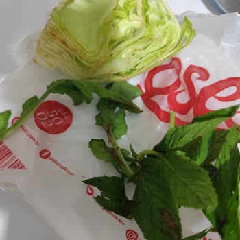 Aldığım Çiğköfte Siparişinde Taze Olmayan Yeşillik Ve Eksik Sos