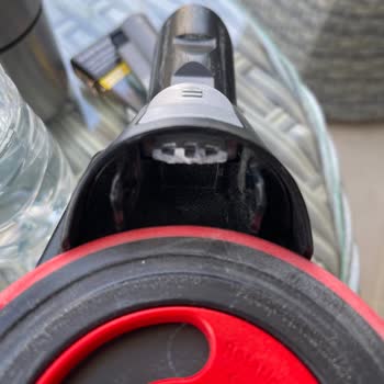 Bosch Dikey Şarjlı Süpürge Toz Haznesi Düğmesi Kırıldı, Servis Ücreti Talep Edildi