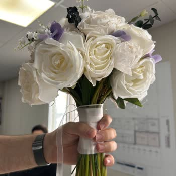 Aldığım Çiçek Tam Bir Hayal Kırıklığı, Param Boşa Gitti!