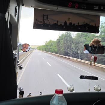 Yolculukta Şoför Ve Muavinden Sigara Ve Tehdit Mağduriyeti