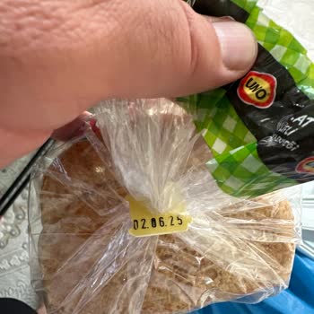Uno Ekmek Son Kullanım Tarihi Geçmemiş Ekmekte Küf Şoku