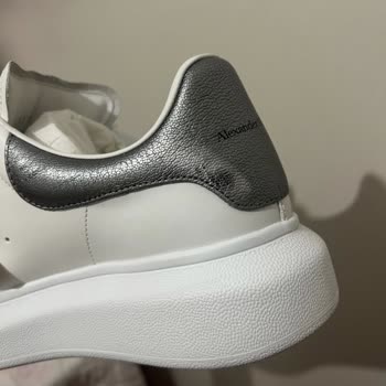 İkinci Kez Giydiğim Ayakkabıda Leke Çıktı, Değişim Talebim Reddedildi