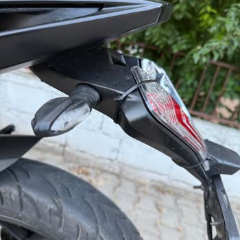 Bajaj Pulsar RS200 Stop Lambası Camı Kendiliğinden Düştü Garanti Kapsamı Reddedildi