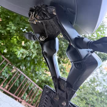 Bajaj Pulsar RS200 Stop Lambası Camı Kendiliğinden Düştü Garanti Kapsamı Reddedildi