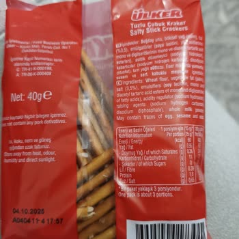 Yanık Ve Acı Çubuk Krakerler Çocuklar Tarafından Tüketilemiyor