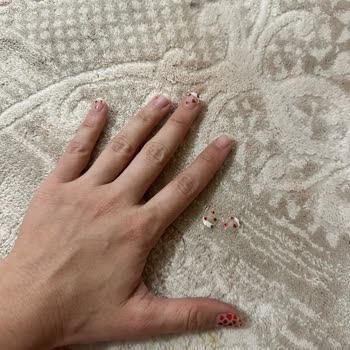 Aldığım Jel Tırnaklar Birkaç Günde Düştü, Müşteri Hizmetlerine Ulaşılamıyor