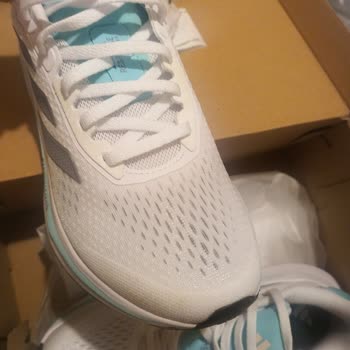 Adidas Mağazası İle İnternet Fiyatları Arasındaki Büyük Fark Hayal Kırıklığı Yarattı!