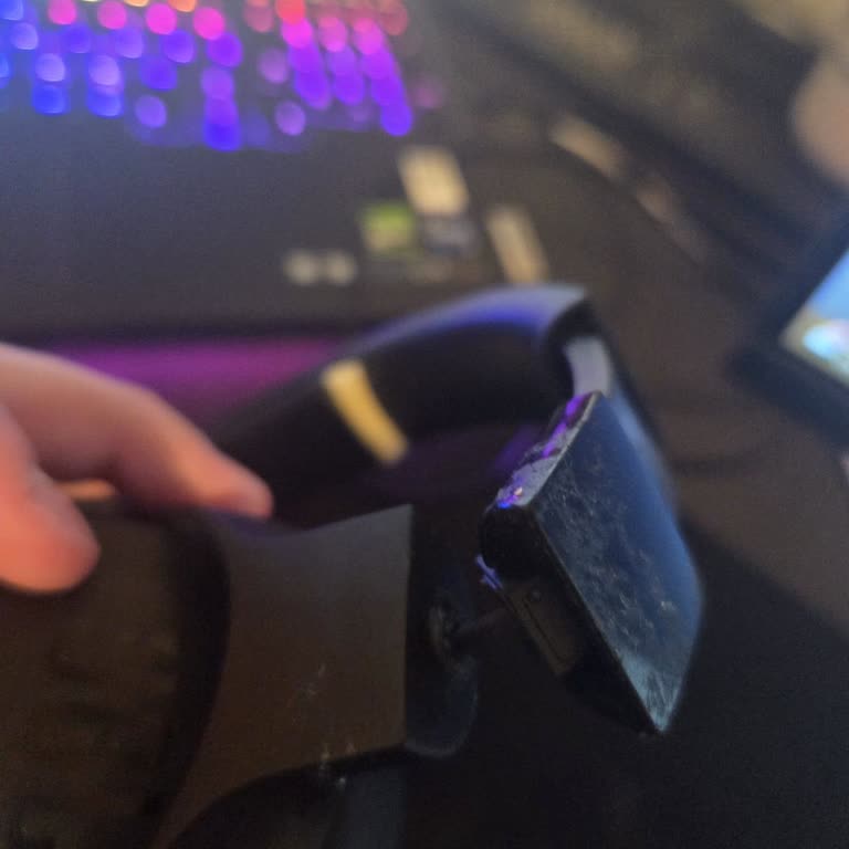 JBL Kulaklığımın Bağlantı Yeri Kırıldı, Yedek Parça Ve Tamir Desteği Bulamıyorum