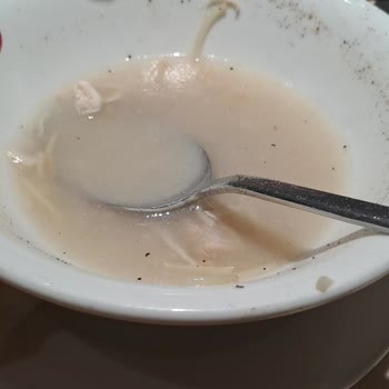 Kötü Servis, Soğuk Yemek Ve Hijyen Sorunları!