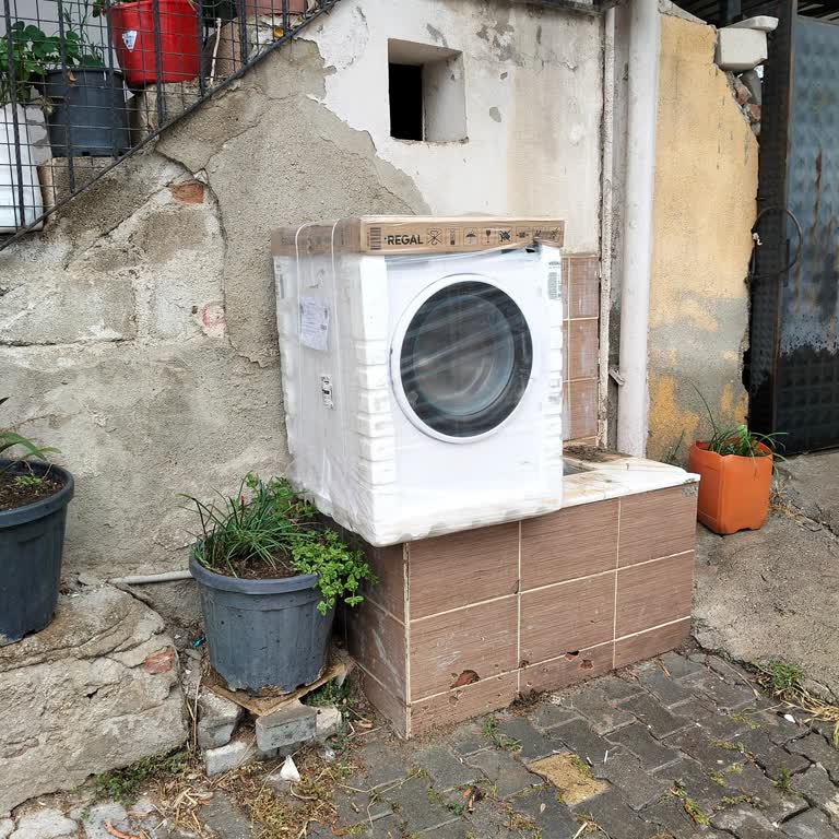 Teslimat Ekibi Çamaşır Makinesini İstenilen Yere Bırakmadı