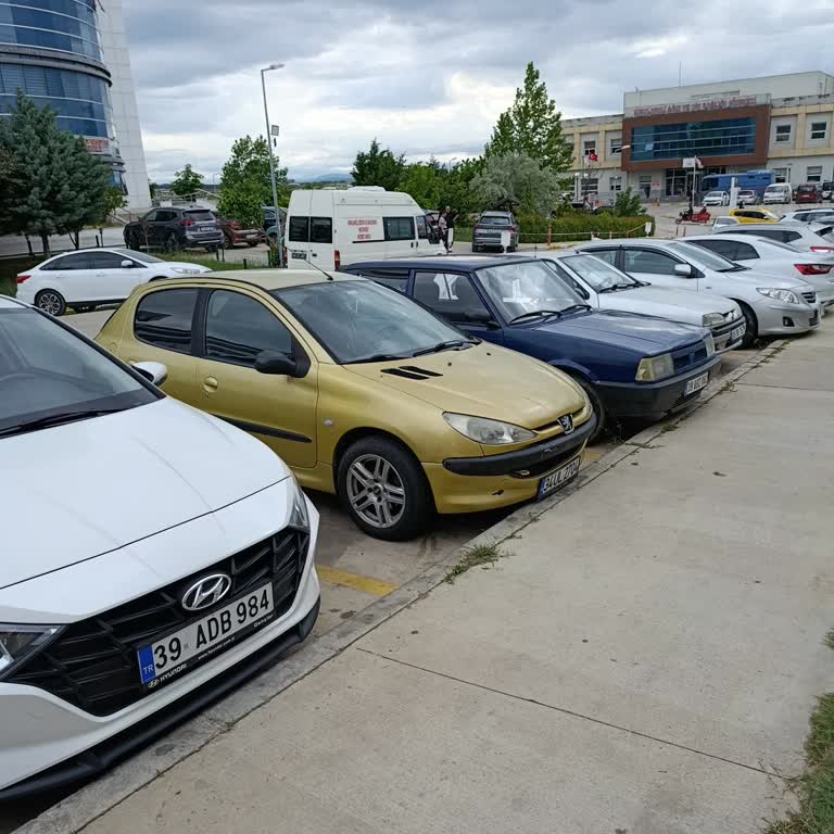 Gece Geç Saatte Anonslar Ve Park Yeri Değişikliği Hastaları Rahatsız Ediyor