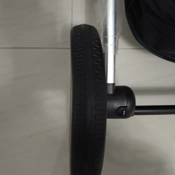 Kusurlu Bebek Arabası Ve İlgisiz Satıcı Mağduriyeti