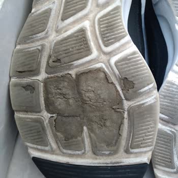 10 Ayda Parçalanan Ayakkabıya Kullanıcı Hatası Cevabı!