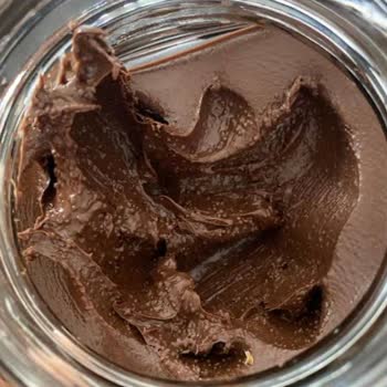 Sarelle Kremada Pütürlü Ve Topaklı Yapı Şaşkınlığı