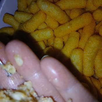 Pek Food Patatesli Börekte Çivi Çıkması Nedeniyle Yaşanan Güven Sorunu