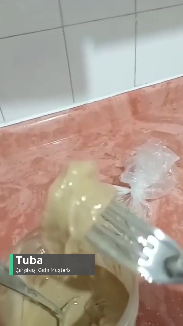 Çarşıbaşı Tahinin İçinden Garip Bir Şeyler Çıktı videonun kapak resmi