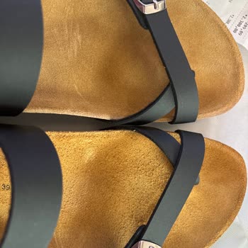 Ceyo Mağazalarında Sandaletten Mağduriyet Ve İlgisiz Personel